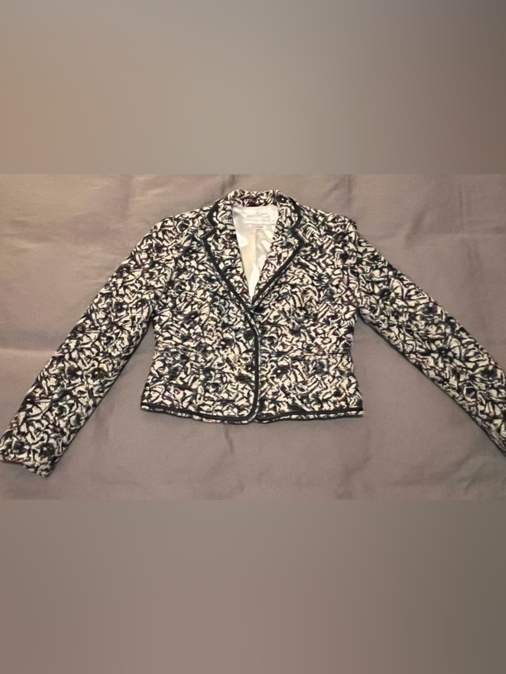 Garfield & Marks Petite Bouclé Blazer in Size 4